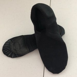 Black capezio jazz shoes